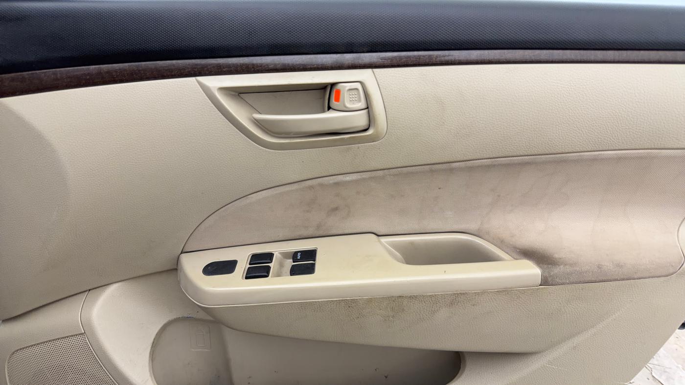 2017 Maruti Swift Dzire LXI, Petrol, Manual, 1,07,069 km, Driver Side Door Panels Control