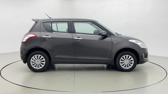 2017 Maruti Swift VXI OPT, Petrol, Manual, 16,759 km, Right Side View