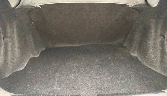 2016 Honda Amaze 1.2L I-VTEC VX, Petrol, Manual, 40,321 km, Boot Inside