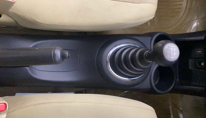 2016 Honda Amaze 1.2L I-VTEC VX, Petrol, Manual, 40,321 km, Gear Lever