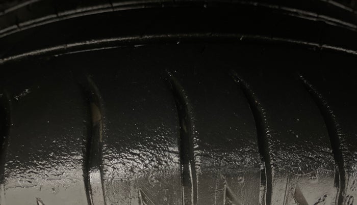 2015 Hyundai Elite i20 ASTA 1.4 CRDI, Diesel, Manual, 91,831 km, Right Rear Tyre Tread