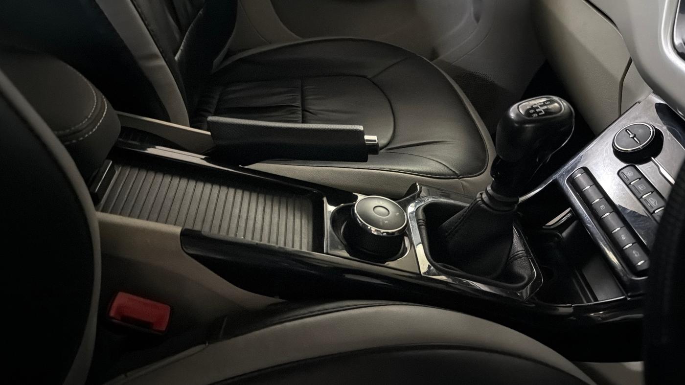2022 Tata NEXON XZ PLUS PETROL, Petrol, Manual, 50,156 km, Gear Lever