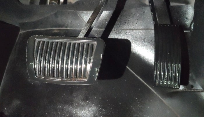 2019 Hyundai Elite i20 ASTA (O) CVT, Petrol, Automatic, 34,197 km, Pedals