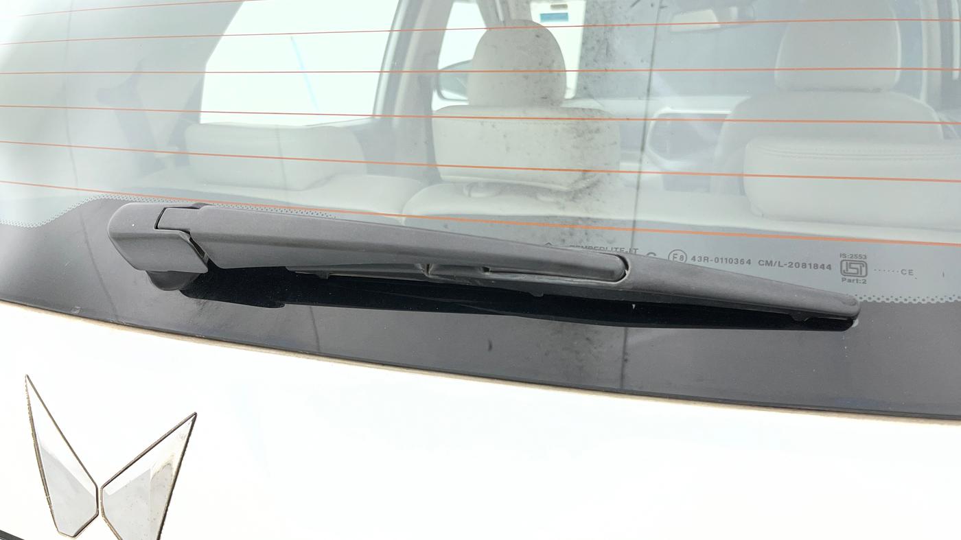 2024 Mahindra XUV300 W8 (O) 1.2 PETROL AMT, Petrol, Automatic, 16,200 km, Rear Wiper