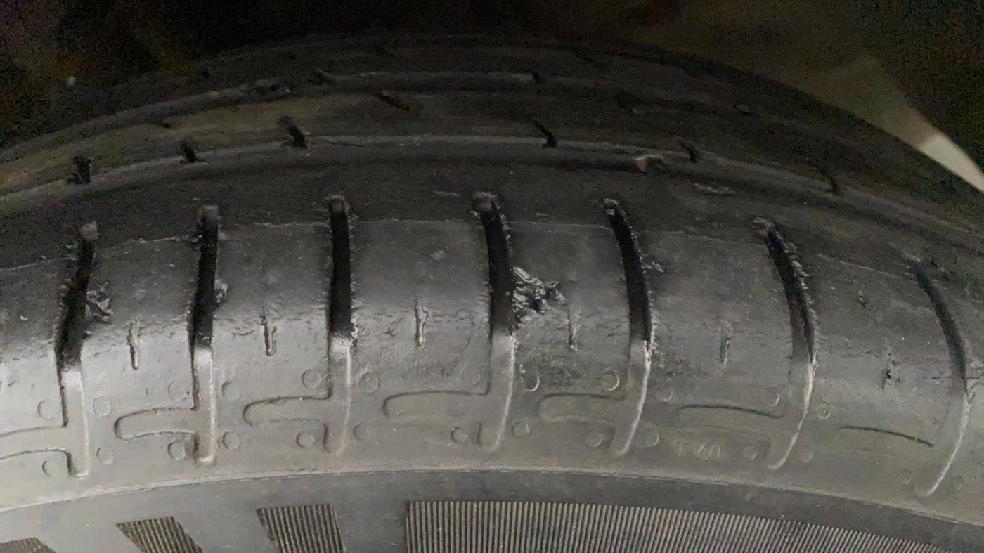 2020 Hyundai AURA S 1.2 CNG, CNG, Manual, 43,410 km, Left Front Tyre Tread