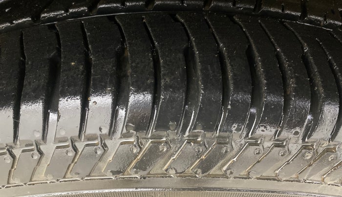 2020 Ford Ecosport TREND 1.5L PETROL, Petrol, Manual, 31,605 km, Right Front Tyre Tread