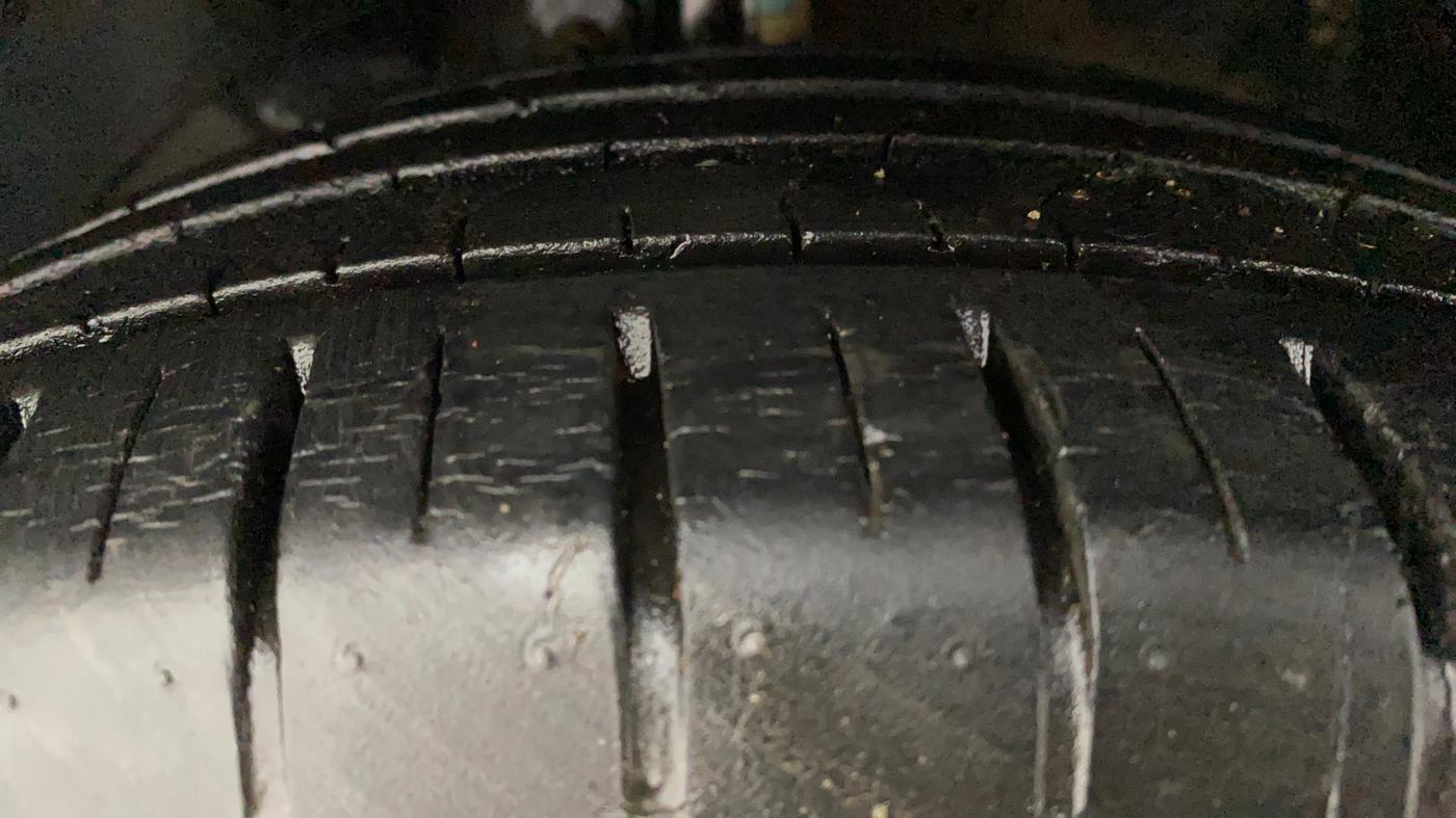 2020 Maruti Baleno ZETA PETROL 1.2, Petrol, Manual, 30,533 km, Left Front Tyre Tread