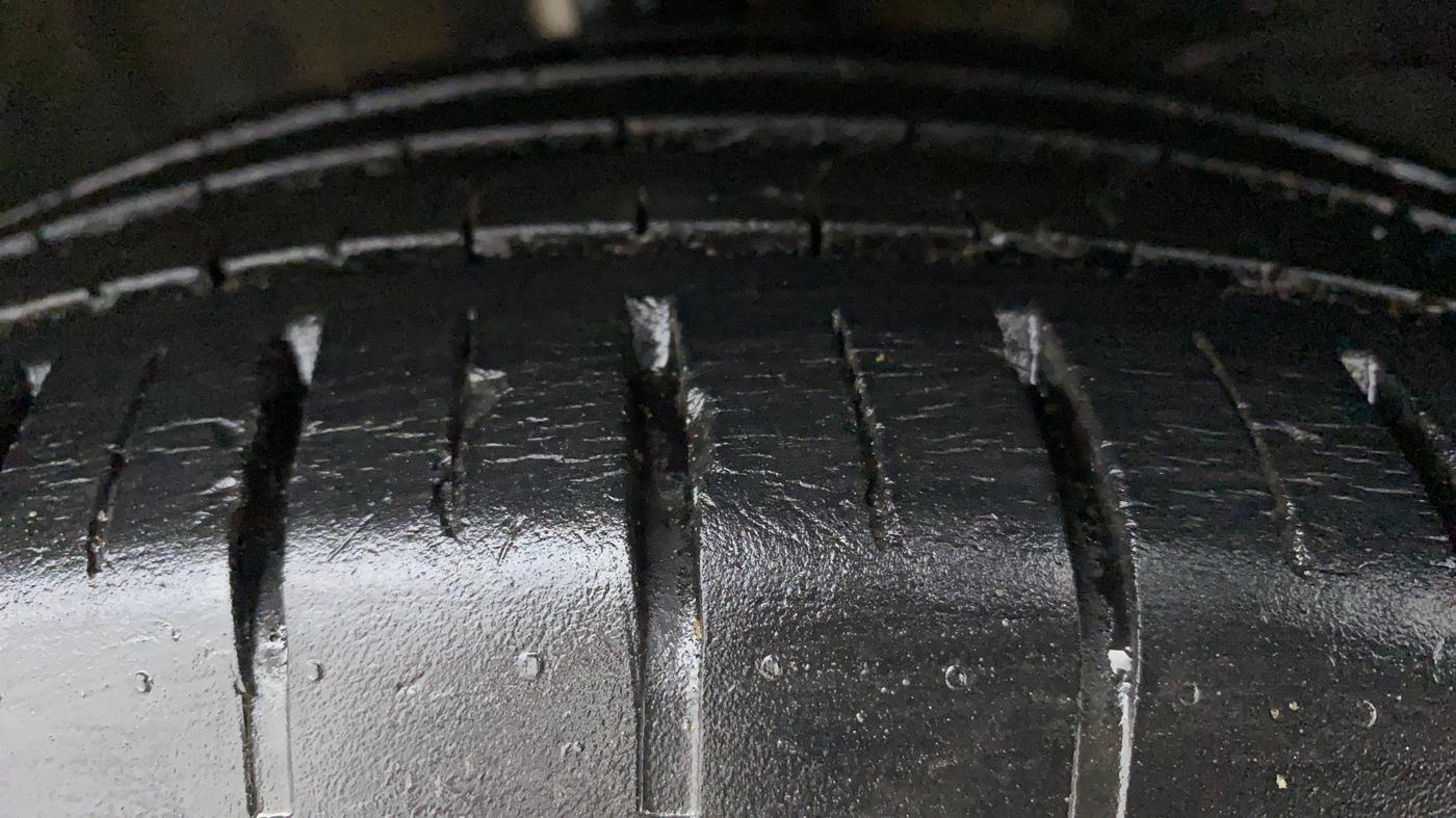 2020 Maruti Baleno ZETA PETROL 1.2, Petrol, Manual, 30,533 km, Right Front Tyre Tread