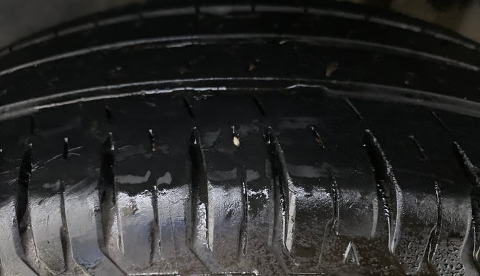 2019 Maruti Dzire VXI AMT, Petrol, Automatic, 33,434 km, Left Rear Tyre Tread