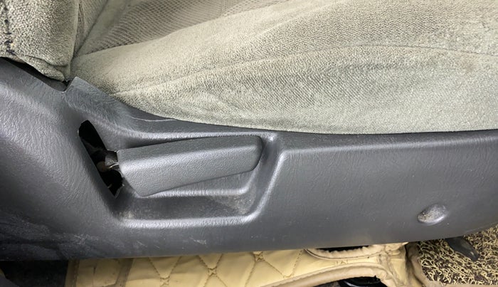 2017 Maruti Alto K10 VXI P, CNG, Manual, 44,573 km, Driver Side Adjustment Panel