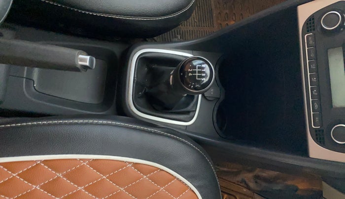 2017 Volkswagen Ameo HIGHLINE1.2L, Petrol, Manual, 47,711 km, Gear Lever