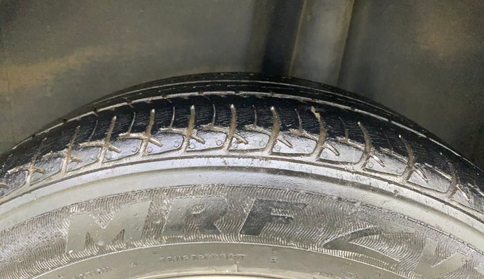 2017 Volkswagen Ameo HIGHLINE1.2L, Petrol, Manual, 47,711 km, Left Rear Tyre Tread