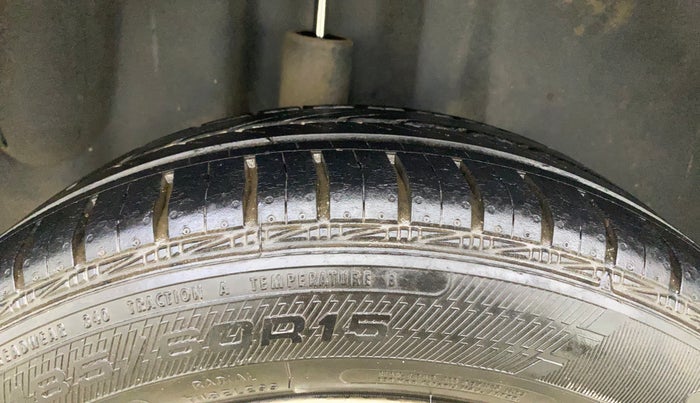 2017 Volkswagen Ameo HIGHLINE1.2L, Petrol, Manual, 47,711 km, Right Rear Tyre Tread