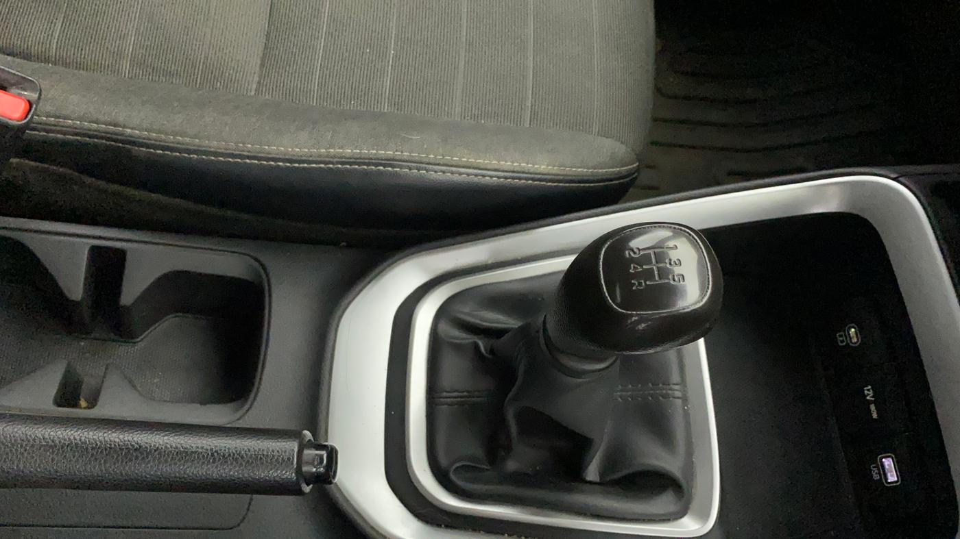 2024 KIA SONET HTK PLUS 1.2 PETROL MT, Petrol, Manual, 87,471 km, Gear Lever