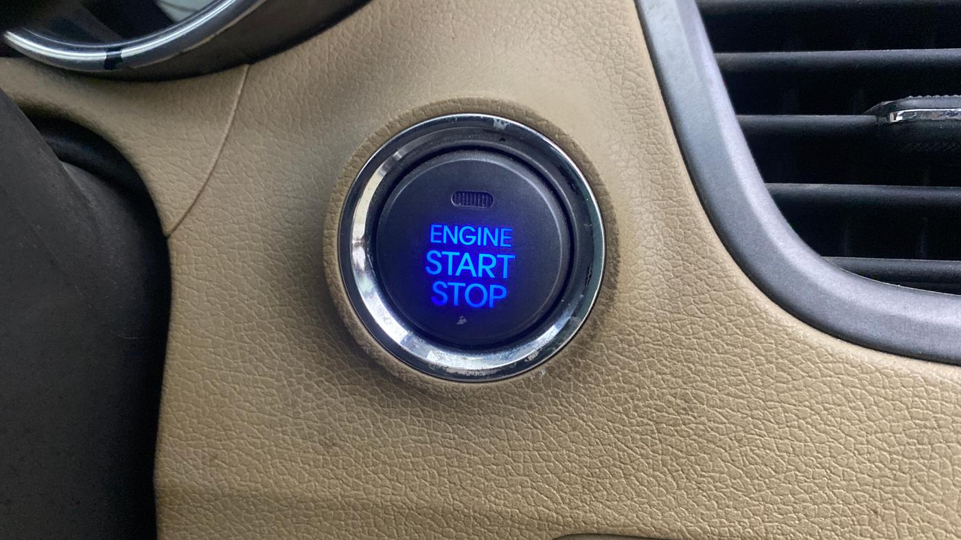 2013 Hyundai New Elantra 1.8 SX AT VTVT, Petrol, Automatic, 39,436 km, Keyless Start/ Stop Button