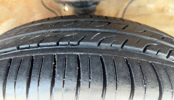 2019 Maruti S PRESSO VXI PLUS AMT, Petrol, Automatic, 31,031 km, Right Front Tyre Tread