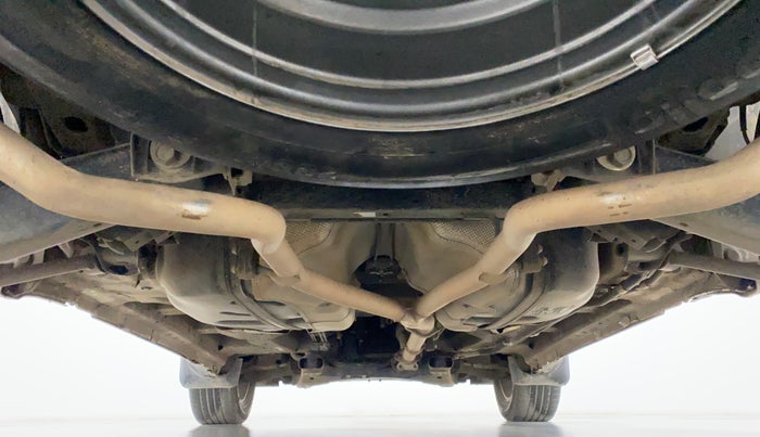 2018 Mahindra XUV500 W11 AT, Diesel, Automatic, 74,191 km, Rear Underbody