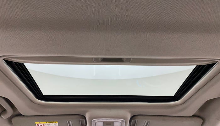 2018 Mahindra XUV500 W11 AT, Diesel, Automatic, 74,191 km, Moonroof/ Sunroof