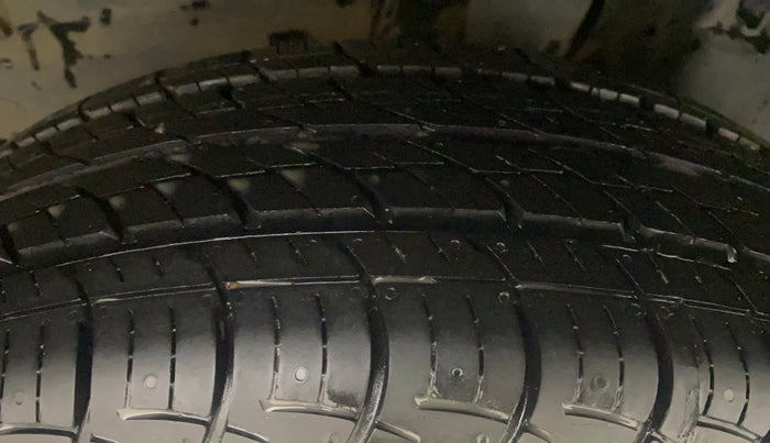 2015 Toyota Etios Liva G, Petrol, Manual, 38,768 km, Left Rear Tyre Tread