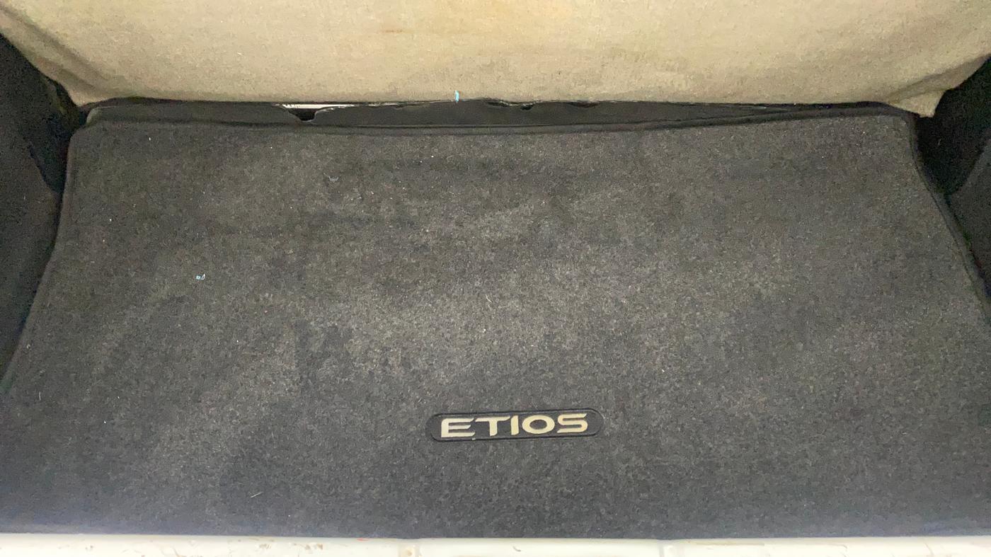 2015 Toyota Etios Liva G, Petrol, Manual, 38,768 km, Boot Inside