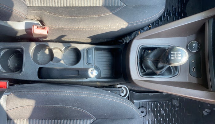 2018 Ford FREESTYLE TITANIUM 1.2 PETROL, Petrol, Manual, 56,895 km, Gear Lever