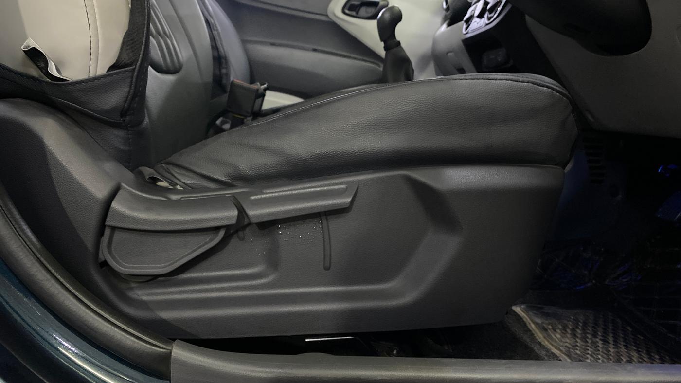 2025 Hyundai GRAND I10 NIOS MAGNA 1.2 KAPPA VTVT, Petrol, Manual, 2,243 km, Driver Side Adjustment Panel