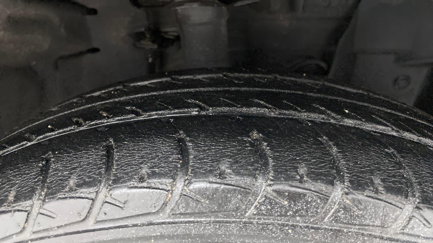 2018 Nissan Micra XL (O) CVT, Petrol, Automatic, 36,874 km, Right Front Tyre Tread