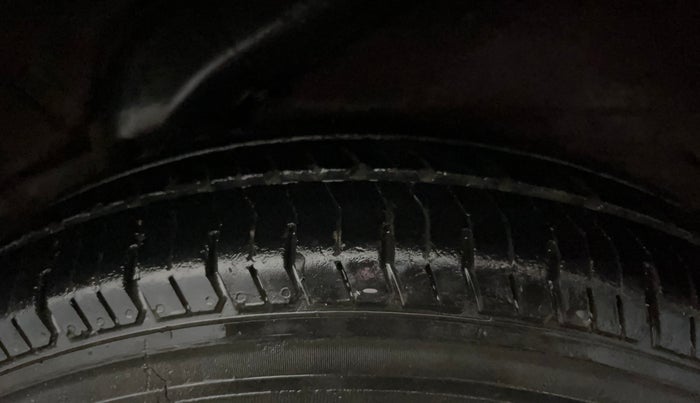 2015 Hyundai i10 MAGNA 1.1, Petrol, Manual, 68,119 km, Left Rear Tyre Tread