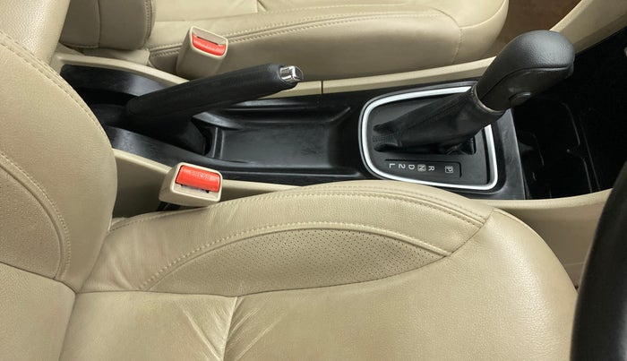 2021 Maruti Ciaz ALPHA  AT 1.5 SHVS PETROL, Petrol, Automatic, 31,316 km, Gear Lever