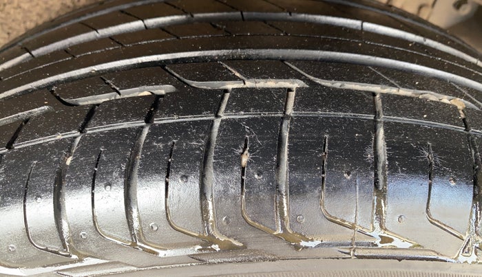 2021 Tata NEXON XZA PLUS SUNROOF PETROL, Petrol, Automatic, 31,729 km, Left Rear Tyre Tread