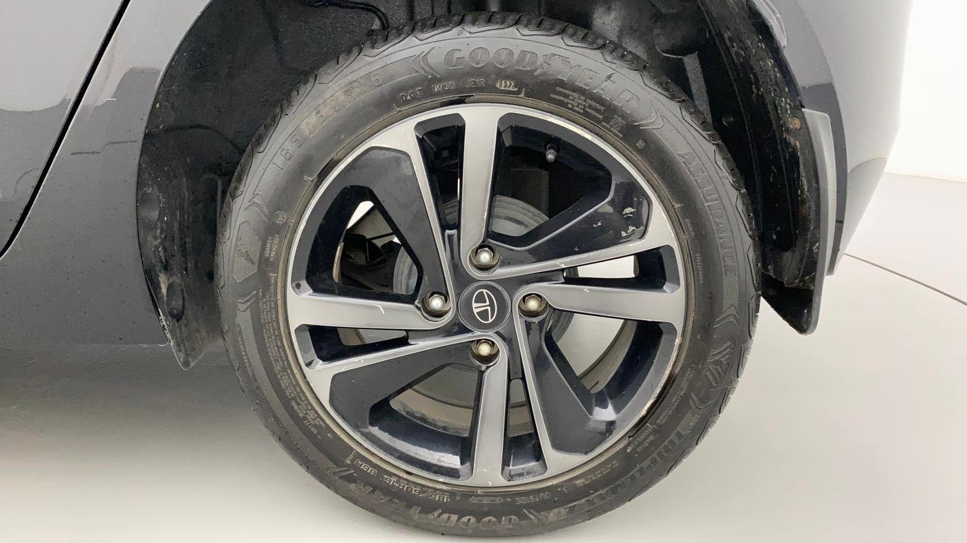 2022 Tata ALTROZ XZ PLUS PETROL DARK EDITION, Petrol, Manual, 30,801 km, Left Rear Wheel