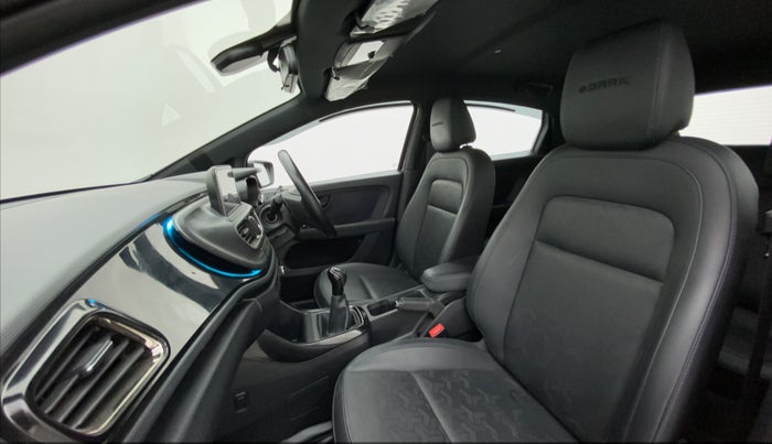 2022 Tata ALTROZ XZ PLUS PETROL DARK EDITION, Petrol, Manual, 30,801 km, Right Side Front Door Cabin