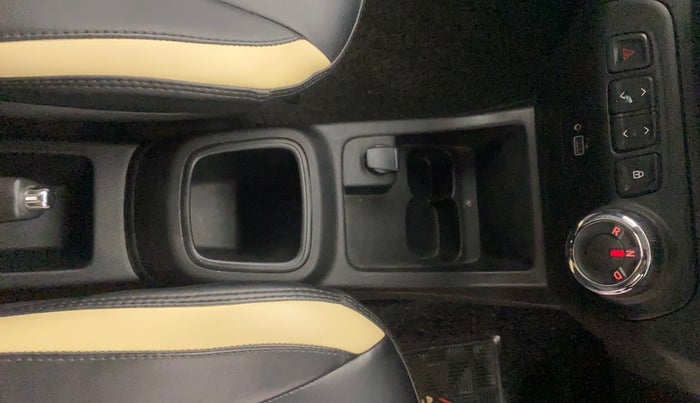 2019 Renault Kwid RXT 1.0 AMT (O), Petrol, Automatic, 33,271 km, Gear Lever