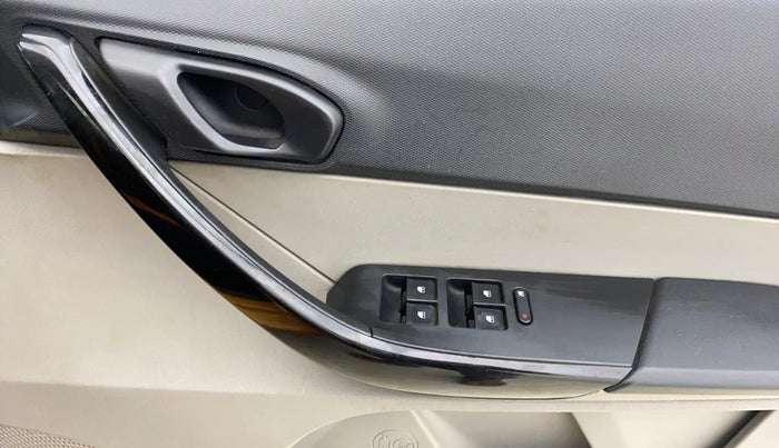 2017 Tata Tiago XT PETROL, Petrol, Manual, 49,528 km, Driver Side Door Panels Control