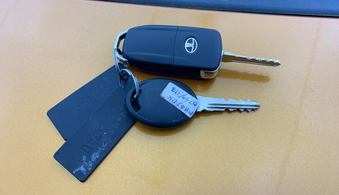 2017 Tata Tiago XT PETROL, Petrol, Manual, 49,528 km, Key Close Up