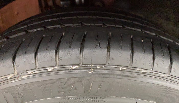 2019 Volkswagen Polo GT TSI 1.2 PETROL AT, Petrol, Automatic, 25,628 km, Right Front Tyre Tread