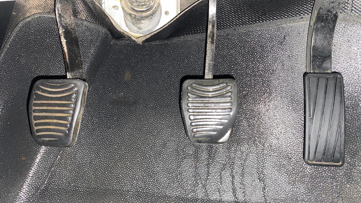 2019 Mahindra MARAZZO M4 8 STR, Diesel, Manual, 73,769 km, Pedals