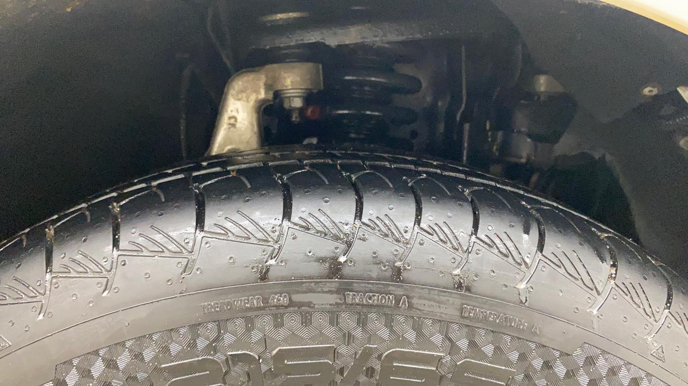 2019 Mahindra MARAZZO M4 8 STR, Diesel, Manual, 73,769 km, Right Front Tyre Tread