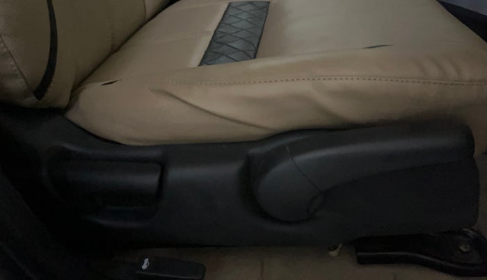 2014 Honda City 1.5L I-VTEC V MT, Petrol, Manual, 61,297 km, Driver Side Adjustment Panel