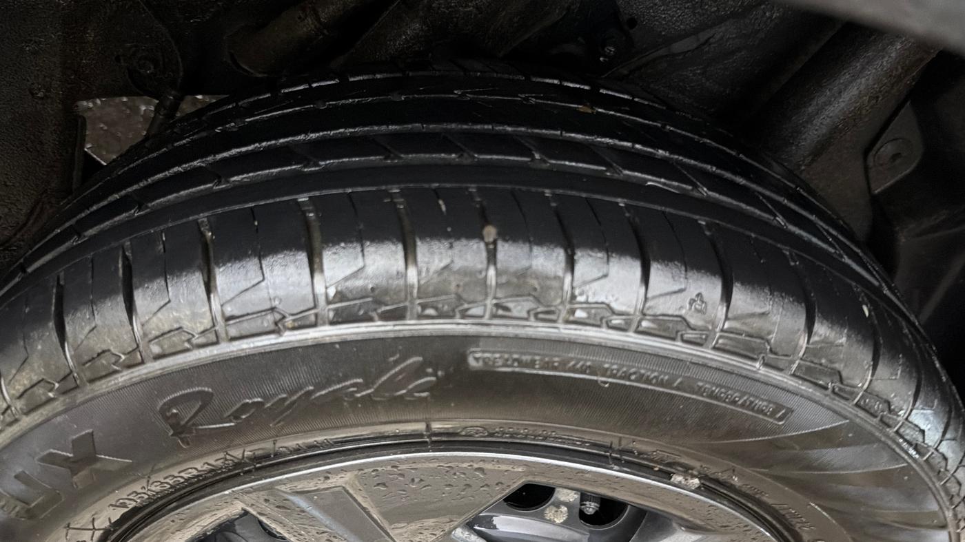 2024 Hyundai VENUE S 1.2, Petrol, Manual, 73,858 km, Left Front Tyre Tread