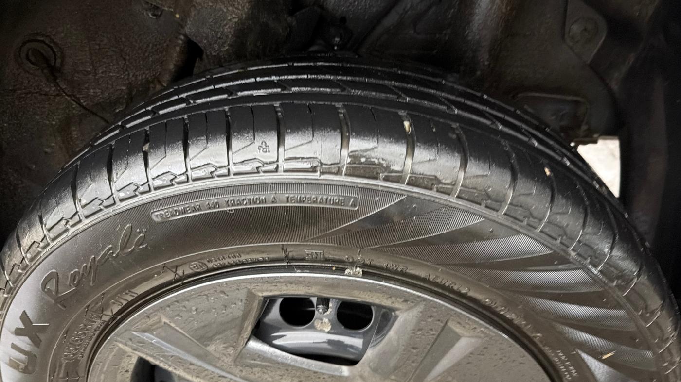 2024 Hyundai VENUE S 1.2, Petrol, Manual, 73,858 km, Left Rear Tyre Tread