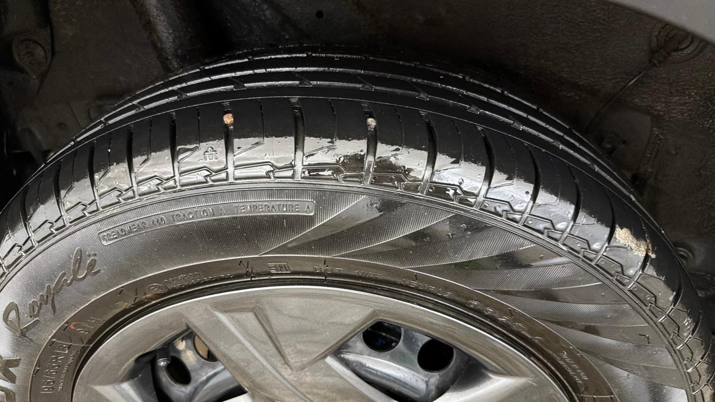 2024 Hyundai VENUE S 1.2, Petrol, Manual, 73,858 km, Right Rear Tyre Tread