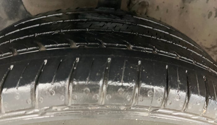 2015 Hyundai Elite i20 ASTA 1.2, Petrol, Manual, 79,552 km, Left Front Tyre Tread