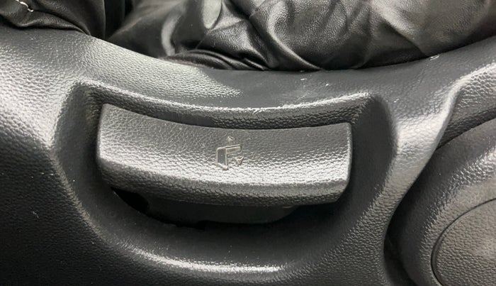 2015 Hyundai Elite i20 ASTA 1.2, Petrol, Manual, 79,552 km, Driver Side Adjustment Panel