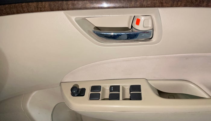 2016 Maruti Swift Dzire VXI, CNG, Manual, 76,983 km, Driver Side Door Panels Control