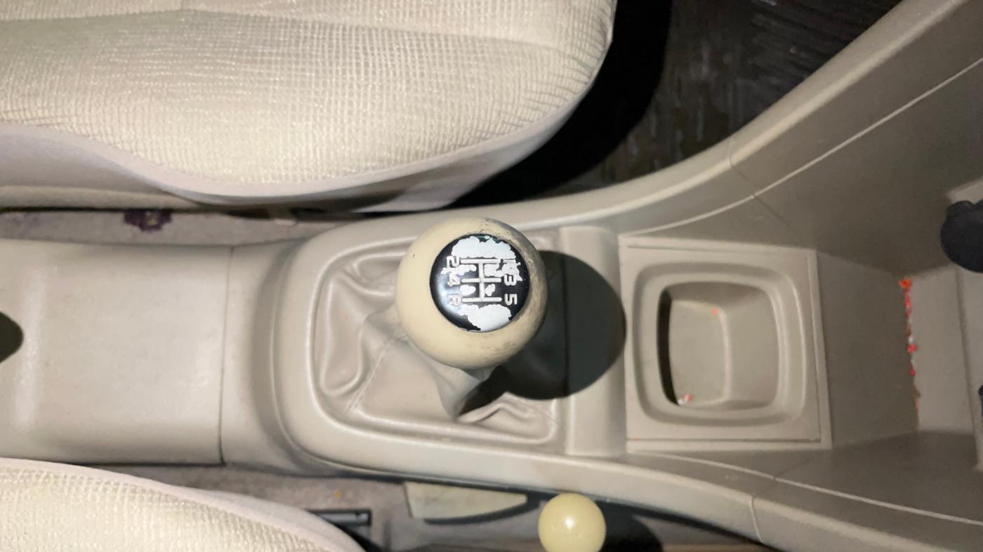 2016 Maruti Swift Dzire VXI, CNG, Manual, 75,510 km, Gear Lever