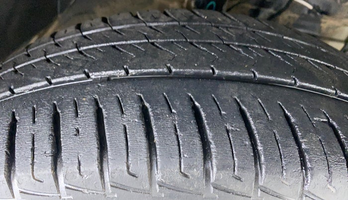 2019 Maruti Vitara Brezza VDI, Diesel, Manual, 39,210 km, Right Front Tyre Tread