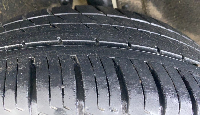 2019 Maruti Vitara Brezza VDI, Diesel, Manual, 39,210 km, Left Rear Tyre Tread