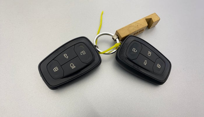 2021 Tata TIGOR XZ PETROL, Petrol, Manual, 28,365 km, Key Close Up