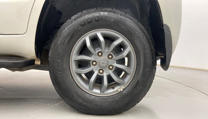 2018 Mahindra TUV300 T10, Diesel, Manual, 36,250 km, Left Rear Wheel